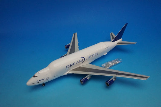 1:200 B747-400 Dreamlifter N718BA G2BOE1003 Gemini airplane model