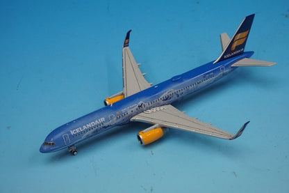 1:400 B757-200 Icelandair 80th Anniversary TF-FIR GJICE1672 Gemini airplane model