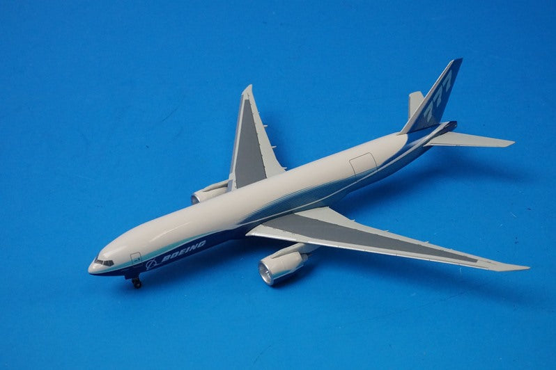 1:400 B777-200F Boeing House Color *No registration number 55865 Dragon