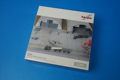 1:200 Ground Support Equipment Fighter Maintenance Set 551687 Herpa