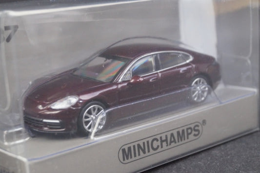 870067101 MINICHAMPS 1:87 Porsche Panamera 2015 Red Metallic