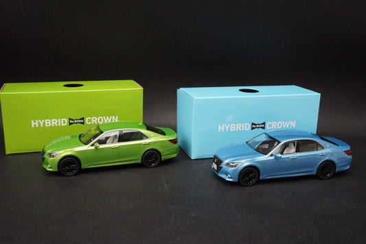 1:30 Toyota Crown Athlete Mini Car Set Sky Blue / Bright Green model car