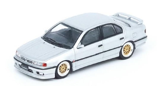 IN64-P10-SIL INNO MODELS 1:64 Nissan Primera P10 Silver