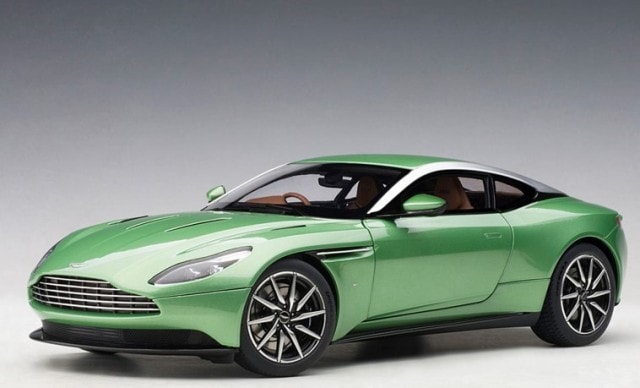 70269 AUTOart 1:18 Aston Martin DB11 Metallic Green model car