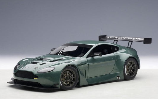 81306 AUTOart 1:18 Aston Martin V12 Vantage GT3 2013 Metallic Green