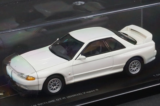 1:43 KYOSHO K03222W Nissan Skyline GT-R BNR32 V Spec II Crystal White