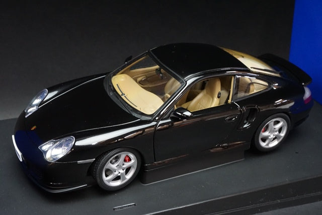 1:18 AUTOart 77833 Porsche 911 Turbo (996) Black model car