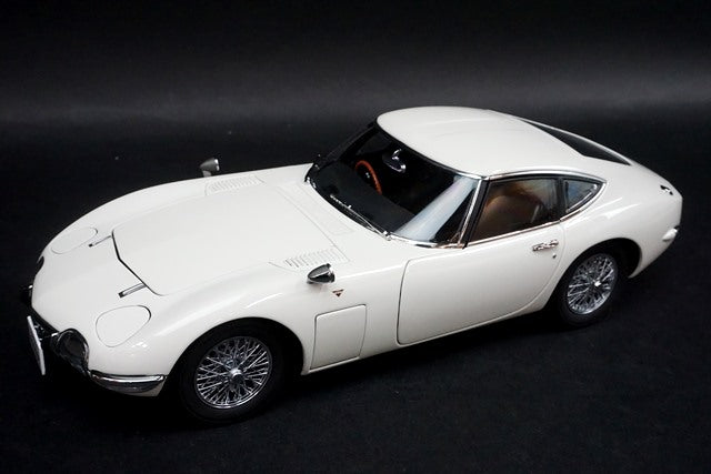 1:18 AUTOart 78744 Toyota 2000GT Wire Spoke Wheel White model car