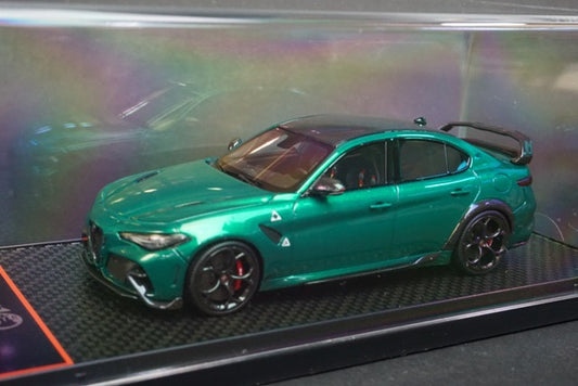 BBRC247C BBR 1:43 Alfa Romeo Giulia GTAM Verde Montresl