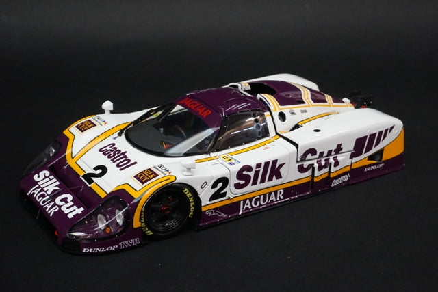 1:18 EXOTO MTB00104 MOTORBOX Jaguar XJR9 LM 1988 #2 Silk Cut model car