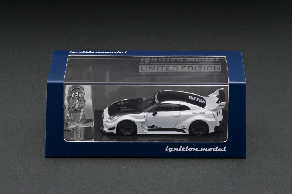 IG2388 ignition model 1:64 LB-Silhouette WORKS GT Nissan 35GT-RR Pearl White With Mr.Kato figure