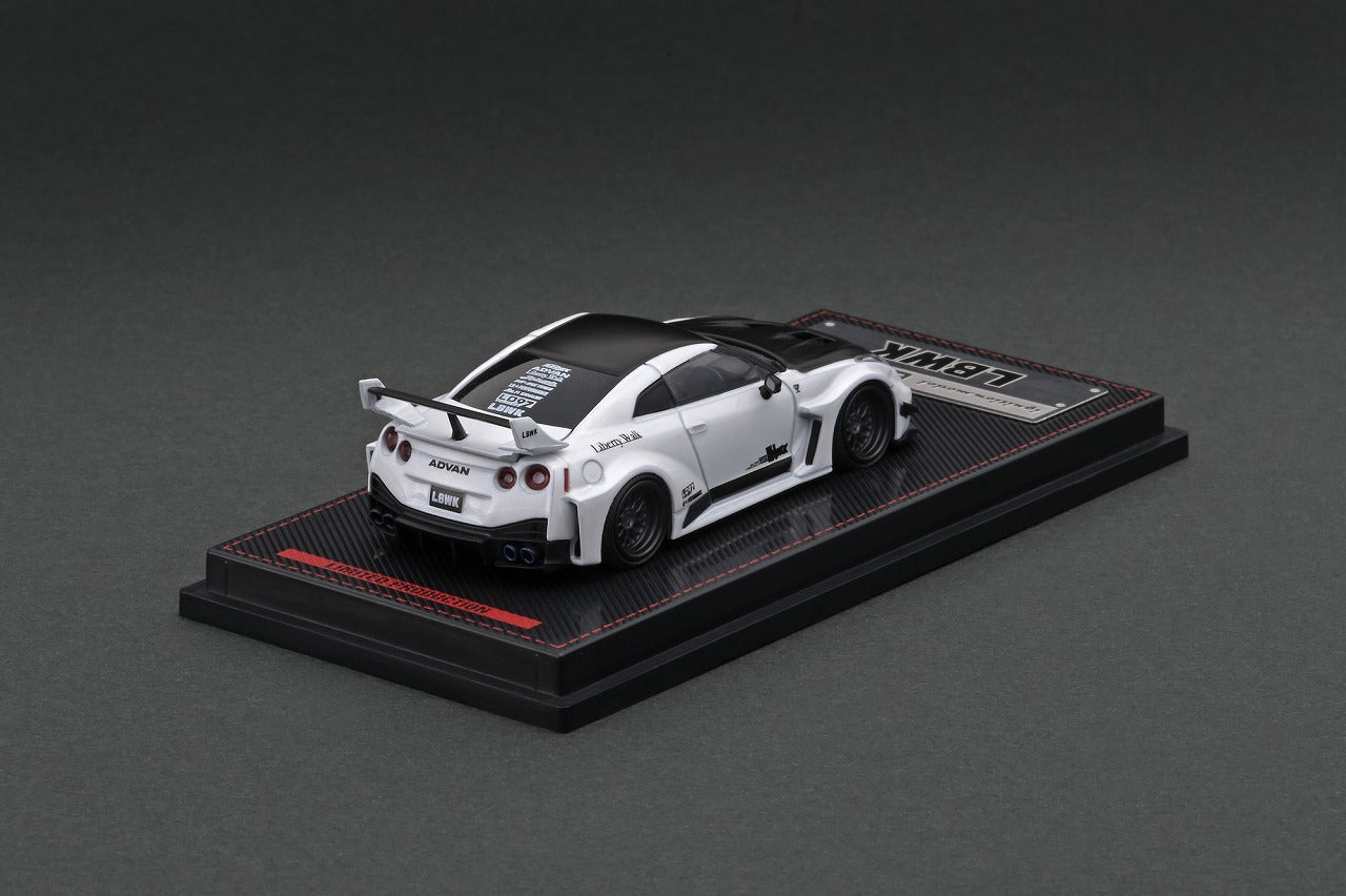 IG2388 ignition model 1:64 LB-Silhouette WORKS GT Nissan 35GT-RR Pearl White With Mr.Kato figure