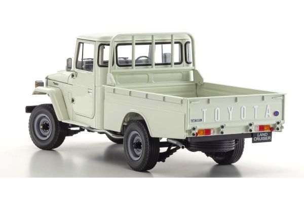 KS08958W KYOSHO 1:18 Toyota Land Cruiser 40 White