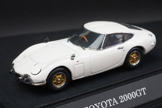 1:43 EBBRO 43104 Toyota 2000GT White model cars