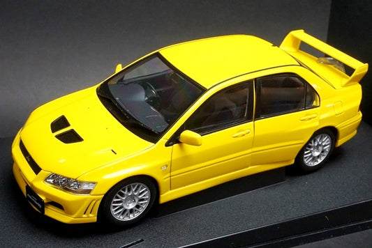 1:18 AUTOart 77161 Mitsubishi Lancer EVO VII Street Car Yellow model car