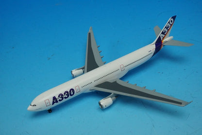 1:400 A330-300 Airbus Industry House Color F-WWKB 55002 Dragon airplane model