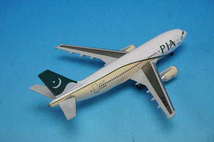 1:500 A310-300 PIA Pakistan AP-BEQ 526579 Herpa airplane model