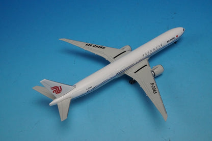 1:500 B777-300ER Air China International China B2085 518994 Herpa airplane model