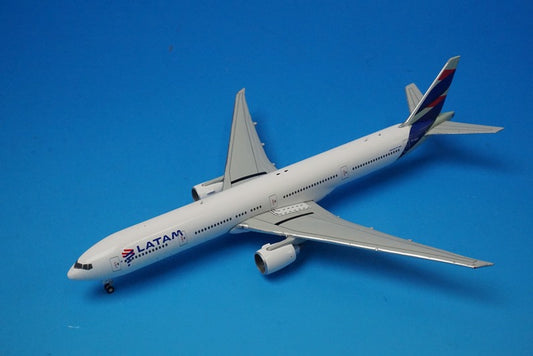 1:400 B777-300ER LATAM Airlines  PT-MUI GJLAN1848 Gemini aieplane model