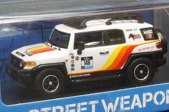 Street Weapon 1:64 Toyota FJ Cruiser White #148 with accessories model car