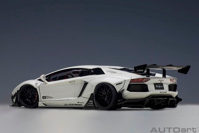 79241 AUTOart 1:18 LIBERTY WALK LB-WORKS Lamborghini Aventador Limited Edition (Metallic White)