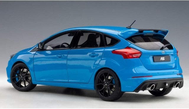 72953 AUTOart 1:18 Ford Focus RS Blue model cars