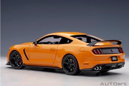 72929 AUTOart 1:18 Ford Shelby GT350R Metallic Orange model car