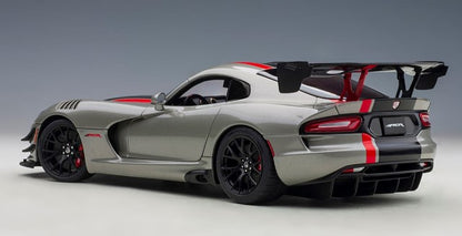 71733 AUTOart 1:18 Dodge Viper ACR Metallic Silver / Black Stripe model cars