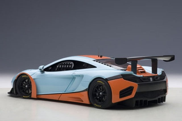 81343 AUTOart 1:18 McLaren MP4-12C GT3 Gulf Livery 2012