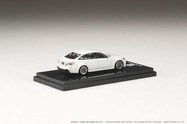 HJ642009CW Hobby JAPAN 1:64 Toyota Crown 2.0 RS Custom Version White Pearl Crystal Shine