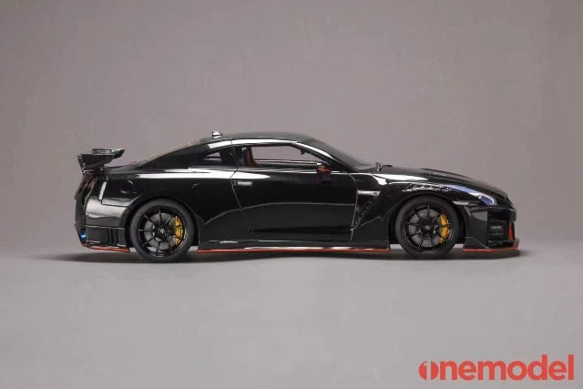 21C03-05 onemodel 1:18 Nissan 2020 GT-R NISMO Jet Black Pearl (Acrylic case included)