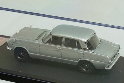 1:43 MARK43 PM4323SS Nissan Prince Skyline 2000GT-B S54B-3 Silver/Sport Wheels