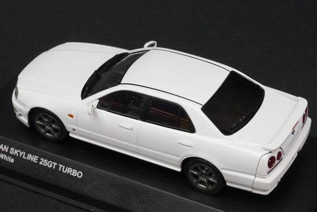 1:43 KYOSHO K03252W Nissan Skyline 25GT Turbo 2000 White model car