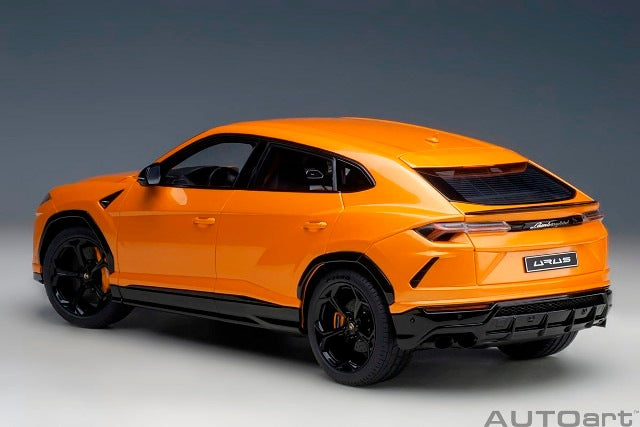 79160 AUTOart 1:18 Lamborghini Urus Pearl Orange