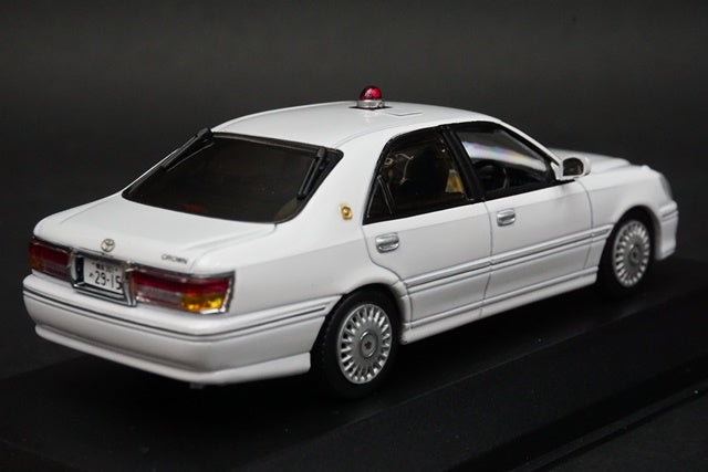 1:43 RAI'S H7430309 Toyota Crown 3.0 Covered 2003 Kanagawa Pref.