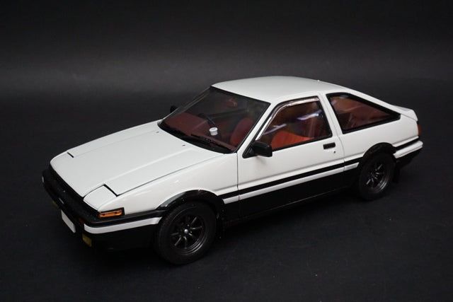 1:18 AUTOart 78794 Toyota Sprinter Trueno Initial D Comic Ver White model car