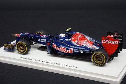 1:43 SPARK S3062 Scuderia Toro Rosso STR8 2013 #19 D.Ricardo model cars