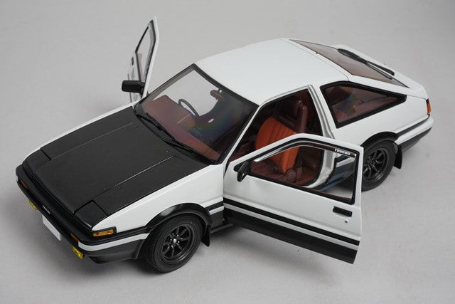 1:18 AUTOart 78797 Toyota Sprinter Trueno AE86 Initial D Project D Ver.