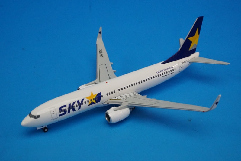 1:400 B737-800 Skymark Airlines JA737X BC4005 Gemini airplane model