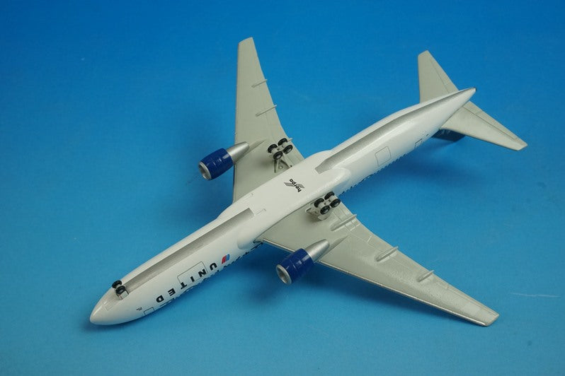 1:400 B767-300 UNITED Airlines Star Alliance N653UA 561037 Herpa airplane model