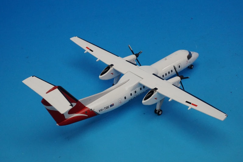 1:200 DHC-8 Q300 QantasLink VH-TQE G2QFA837 Gemini airplane model