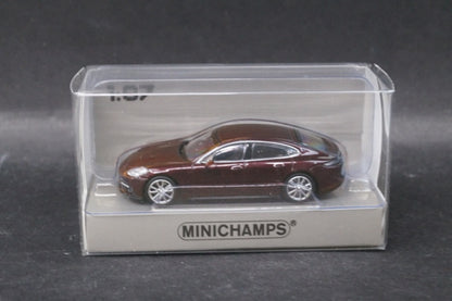 870067101 MINICHAMPS 1:87 Porsche Panamera 2015 Red Metallic