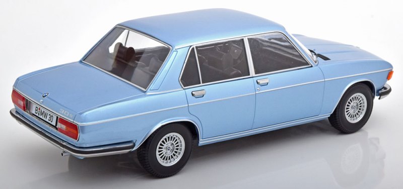 KKDC180401 KK scale 1:18 BMW 3.0S E3 2.Series 1971 Light Blue Metallic