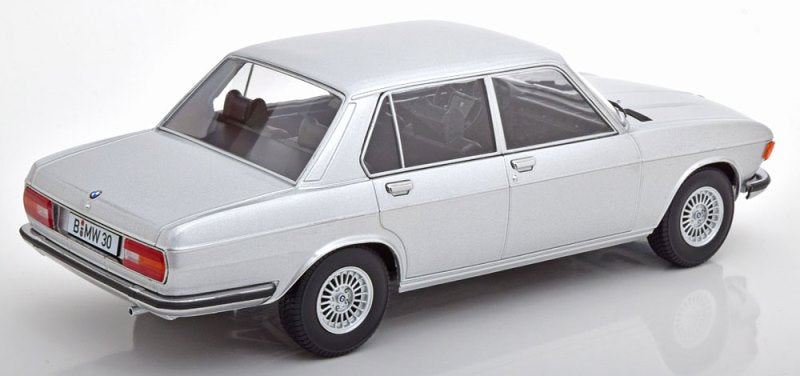 KKDC180403 KK scale 1:18 BMW 3.0S E3 2.Series 1971 Silver