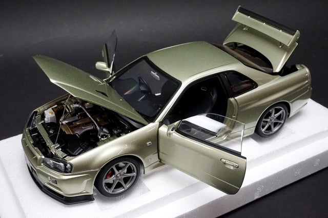 1:18 AUTOart 77404 Nissan Skyline GT-R (R34) V Spec II Nur Millennium Jade