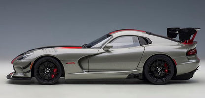 71733 AUTOart 1:18 Dodge Viper ACR Metallic Silver / Black Stripe model cars