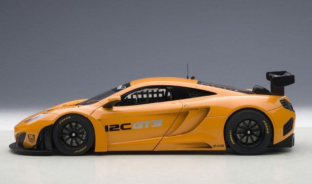 81340 AUTOart 1:18 Mclaren MP4-12C GT3 Presentation Car Metallic Orange