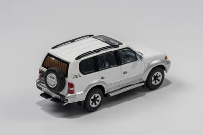 KS-015-114 Gaincorp Products GCD 1:64 Toyota Land Cruiser PRADO 90 White RHD