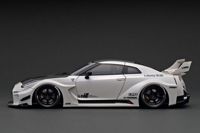 IG2358 ignition model 1:18 Nissan LB-Silhouette WORKS GT 35GT-RR White With Ms.Chisaki Kato autographed