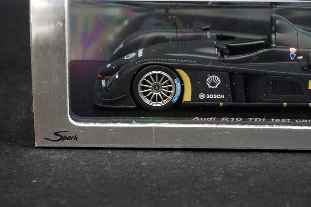 1:43 SPARK S0679 Audi R10 TDI test car 2006